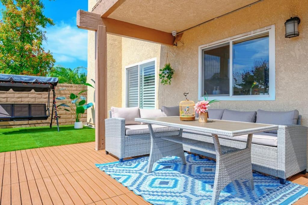 La Sunny House Beautiful Yard 7 Rooms 4 Bathrooms Near Disneyland & Hollywood & Downtown Хасиенда-Хайтс Экстерьер фото