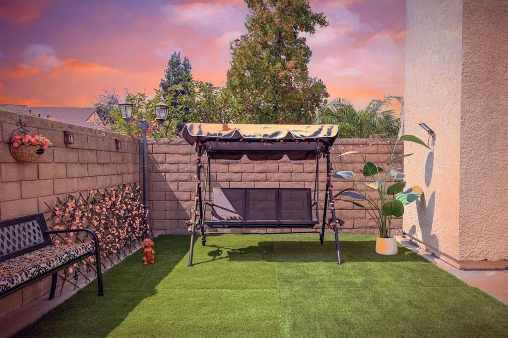 La Sunny House Beautiful Yard 7 Rooms 4 Bathrooms Near Disneyland & Hollywood & Downtown Хасиенда-Хайтс Экстерьер фото